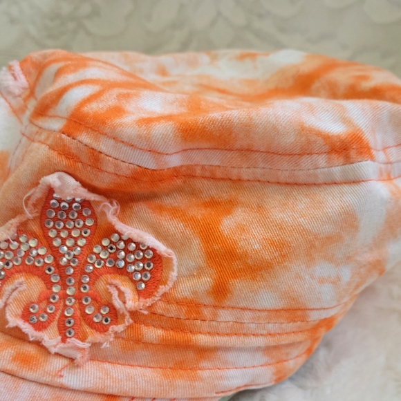 Distressed Leader Hat - Picture 2 of 4